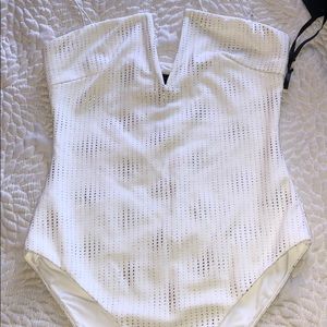 h:ours Tris Bodysuit in White